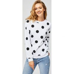 Bluza w grochy. Białe bluzy bez kaptura damskie MOODO, l. Za 39.99 zł.
