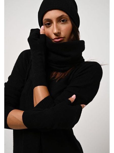 AUTHENTIC CASHMERE Kaszmirowy szal "Vaymont" w kolorze czarnym - 200 x 30 cm rozmiar: onesize. Czarne szaliki i kominy damskie AUTHENTIC CASHMERE, bez wzorów, z kaszmiru. Za 276.05 zł.