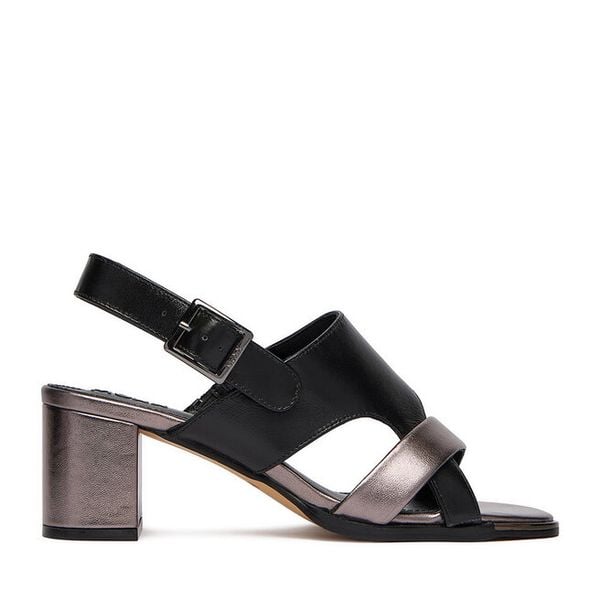 Sandały MEXX. Czarne sandały damskie Mexx, bez wzorów, bez obcasa, na słupku. Za 329.99 zł.