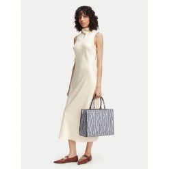 Torebka Furla. Niebieskie torebki klasyczne damskie Furla, bez wzorów, bez dodatków. Za 1,559.00 zł.