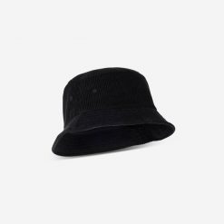 Czapka rybaczka bob sztruksowa. Czarne czapki męskie Decathlon, bez wzorów, z bawełny. Za 54.99 zł.