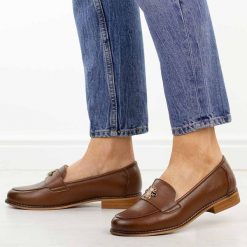 Brązowe skórzane mokasyny damskie Potocki 19382. Brązowe mokasyny damskie POTOCKI, z jeansu. Za 229.00 zł.