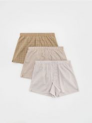 3 pack bokserek Loose - beżowy. Brązowe bokserki męskie Reserved, bez wzorów. W wyprzedaży za 59.99 zł.