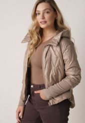 Brązowa Kurtka z Kapturem Pikowana z Materiałowymi Wykończeniami Sofie. Brązowe kurtki damskie Born2be, l, bez wzorów, z jeansu, z kapturem. Za 139.99 zł.