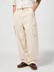 MESKIE SPODNIE WRANGLER CJ LOOSE CARGO ECRU 112362500. Spodnie materiałowe męskie Wrangler, bez wzorów. Za 219.99 zł.