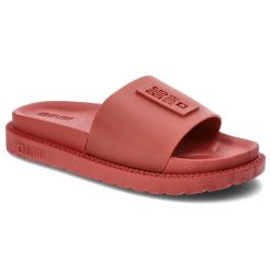 Czerwone Klapki Big Star Modne Buty Na Lato. Czerwone klapki damskie Big Star, bez wzorów, bez obcasa. Za 90.99 zł.