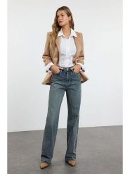 Trendyol Dżinsy - Comfort fit - w kolorze niebieskim rozmiar: 32. Niebieskie jeansy damskie Trendyol, z podwyższonym stanem. Za 69.91 zł.