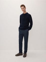 Sweter polo - granatowy. Niebieskie swetry męskie Reserved, l, bez wzorów, z bawełny, bez kołnierzyka. W wyprzedaży za 65.99 zł.