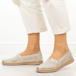 Złote skórzane półbuty damskie Filippo Dp7660/26. Żółte półbuty damskie Filippo, bez wzorów, z jeansu, casualowe, z okrągłym noskiem, bez obcasa, na płaskiej podeszwie. Za 219.00 zł.