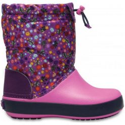 Crocs śniegowce Crocband Lodge Point Graphic Kids Amethyst/Party Pink 24,5. Różowe kozaki dziewczęce Crocs, z gumy. W wyprzedaży za 179.00 zł.
