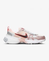 Buty do biegania damskie Nike V2K Run. Czerwone obuwie do biegania damskie Nike. Za 379.99 zł.