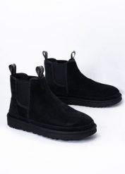 Sztyblety męskie czarne UGG M NEUMEL CHELSEA. Czarne sztyblety męskie Ugg, z lyocellu, bez zapięcia. Za 647.99 zł.