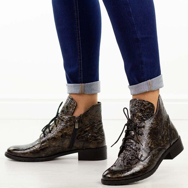 Brązowe skórzane Polskie botki damskie Deoni D397. Brązowe botki damskie Deoni, na jesień, z jeansu, biznesowe, z okrągłym noskiem, bez obcasa, na płaskiej podeszwie, bez zapięcia. Za 499.00 zł.