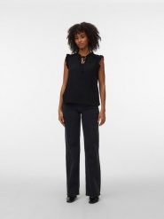 Vero Moda Bluzka w kolorze czarnym rozmiar: L. Czarne bluzki damskie Vero Moda, l, bez wzorów, z wiskozy, klasyczne, bez kołnierzyka, bez ramiączek. Za 87.81 zł.