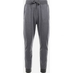 Ciemnoszare Spodnie Dresowe Joggery Analía. Szare spodnie dresowe męskie Born2be, bez wzorów, z dresówki. Za 34.99 zł.