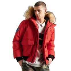 Kurtka Superdry Everest. Czerwone kurtki męskie Superdry., s, bez wzorów, z elastanu, klasyczne. Za 700.45 zł.