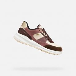 Buty sportowe damskie Geox PG1X B ABX. Brązowe buty sportowe na co dzień damskie Geox, bez wzorów, z gumy, trekkingowe. Za 788.10 zł.