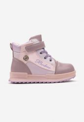 Fioletowe Botki z Ekoskóry na Rzepy z Ozdobnymi Napisami i Sznurowaniem Vibana. Fioletowe botki dziewczęce Born2be, bez wzorów, bez ramiączek. Za 34.99 zł.