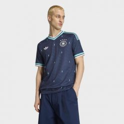 Koszulka wyjazdowa Niemcy 26. Niebieskie t-shirty sportowe męskie Adidas, bez ramiączek, do piłki nożnej, climacool (adidas). Za 439.00 zł.