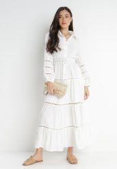 Biała Sukienka z Paskiem Dorica. Białe sukienki damskie Born2be, na lato, m, z aplikacjami, boho, bez kołnierzyka, bez ramiączek, maxi, koszulowe. W wyprzedaży za 231.99 zł.
