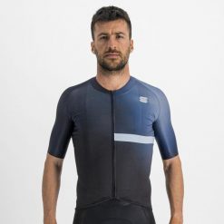 Koszulka rowerowa męska Sportful Bomber. Czarne t-shirty sportowe męskie SPORTFUL, m, bez ramiączek, rowerowe. Za 249.99 zł.