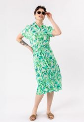 Zielona, długa sukienka G-AMSTEL. Zielone sukienki damskie Volcano, na imprezę, na lato, xs, bez wzorów, z materiału, klasyczne, bez kołnierzyka, bez ramiączek, maxi, szmizjerki. Za 169.99 zł.