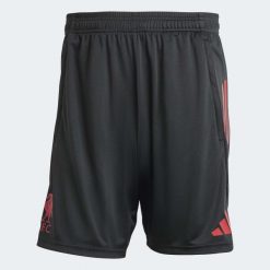Spodenki treningowe Liverpool FC Tiro 25 Competition. Czarne szorty męskie Adidas, z materiału, bez kołnierzyka. Za 199.00 zł.