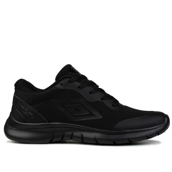 Buty męskie treningowe Umbro Pete Mix. Czarne buty fitness męskie Umbro. W wyprzedaży za 149.00 zł.