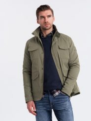 Lekka męska kurtka z kieszeniami i wysokim kołnierzem – khaki V3 OM-JALP-0167 - L. Brązowe kurtki męskie Ombre Clothing, l, z aplikacjami, z materiału, klasyczne, bez kaptura. Za 191.99 zł.