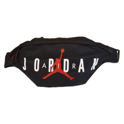 Saszetka nerka torebka Air Jordan Crossbody. Czarne torebki klasyczne damskie Jordan, bez wzorów, bez dodatków. Za 148.00 zł.