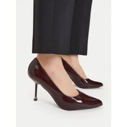 Szpilki MEXX. Czerwone szpilki Mexx, bez wzorów, bez obcasa. Za 329.99 zł.