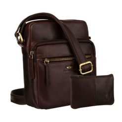 Skórzana, brązowa torebka męska zawieszona na pasku. W zestawie saszetka na klucze PTN 710E-OPU Peterson. Brązowe saszetki męskie Peterson, ze skóry. Za 169.99 zł.