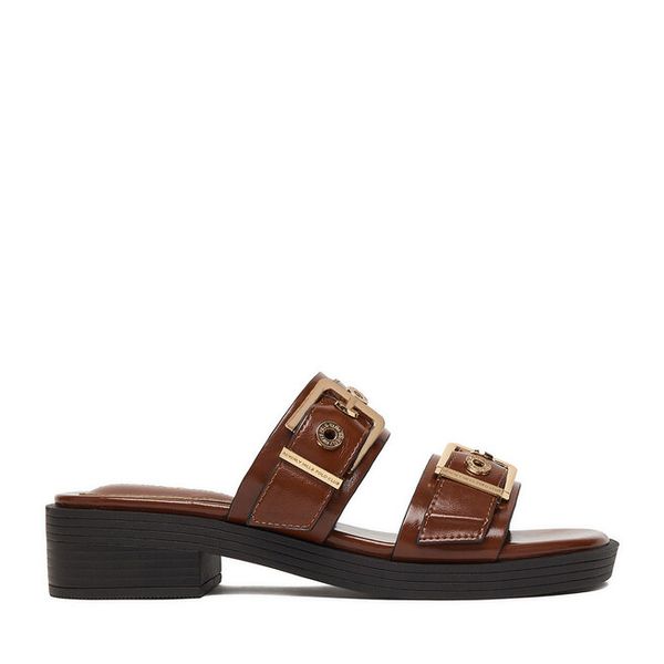 Klapki Beverly Hills Polo Club. Brązowe klapki damskie Beverly Hills Polo Club, bez wzorów, bez obcasa. Za 179.99 zł.