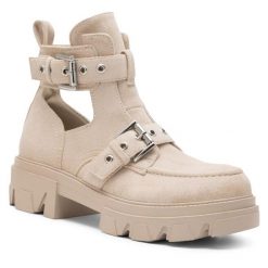 Botki DeeZee. Brązowe botki damskie DeeZee, bez obcasa, na płaskiej podeszwie, bez zapięcia. Za 84.99 zł.