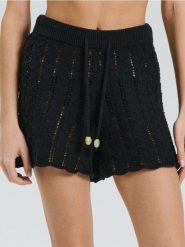 Dzianinowe szorty w ażurowy wzór z bawełny - czarny. Czarne szorty damskie Sinsay, w ażurowe wzory, z bawełny, boho. W wyprzedaży za 29.99 zł.