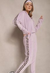Jasnofioletowy Komplet Dresowy z Weluru Spodnie i Bluza z Panterkowym Zdobieniem Ellimarelle. Fioletowe bluzy sportowe damskie Renee, m, z dresówki, trekkingowe. Za 69.99 zł.