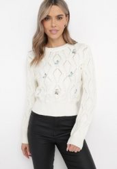Jasnobeżowy Sweter o Klasycznym Kroju z Haftowanymi Kwiatami Chasane. Brązowe swetry klasyczne damskie Born2be, m, z bawełny, bez kołnierzyka. Za 89.99 zł.