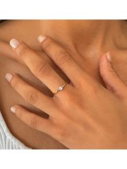 OR Carats Złoty pierścionek z diamentem i kamieniem szlachetnym rozmiar: 60. Żółte pierścionki damskie OR Carats, z diamentem, złote. Za 500.99 zł.