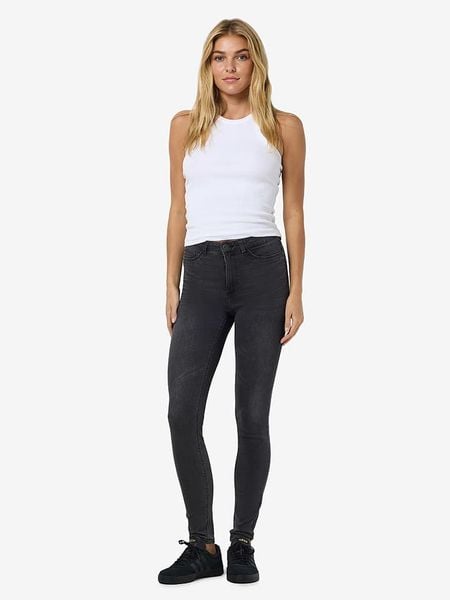 Noisy may Dżinsy - Skinny fit - w kolorze czarnym rozmiar: W31/L32. Czarne jeansy damskie Noisy may, z podwyższonym stanem. Za 101.23 zł.