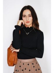 C& Jo Sweter w kolorze czarnym rozmiar: 38. Czarne golfy damskie C& Jo, bez wzorów, z kaszmiru, bez ramiączek. Za 123.82 zł.