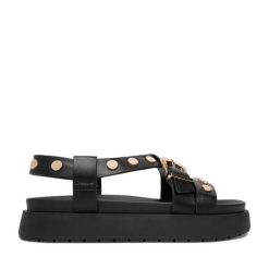 Sandały DeeZee. Czarne sandały damskie DeeZee, bez wzorów, bez obcasa, na płaskiej podeszwie. Za 149.99 zł.