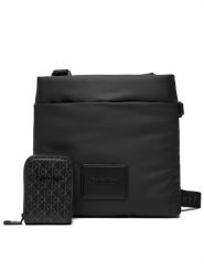 Calvin Klein Saszetka Puffer Utility Flatpack LV04D3224G Czarny. Czarne saszetki męskie CALVIN KLEIN, z materiału. Za 369.99 zł.