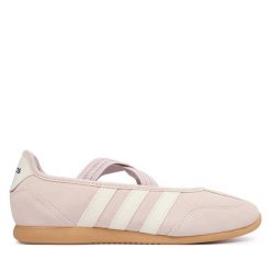 Baleriny adidas. Czerwone baleriny damskie Adidas, bez wzorów, bez obcasa. Za 279.99 zł.