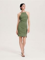 Sukienka mini - złamana biel. Sukienki damskie Reserved, l, bez wzorów, z dzianiny, bez kołnierzyka, bez ramiączek, mini, dopasowane. W wyprzedaży za 39.99 zł.