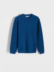 Wiskozowy sweter - granatowy. Niebieskie swetry męskie Reserved, l, bez wzorów, z dzianiny, bez kołnierzyka. W wyprzedaży za 49.99 zł.