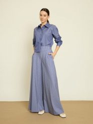 BGN Spodnie w kolorze niebieskim rozmiar: 34. Niebieskie spodnie materiałowe damskie BGN, bez wzorów, z materiału. Za 121.99 zł.