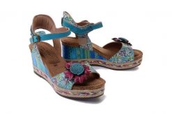 LAURA VITA FACYO 06 CX1198-6 turquoise, sandały damskie. Sandały damskie Laura Vita, bez wzorów, ze skóry, bez obcasa, na koturnie. Za 384.90 zł.