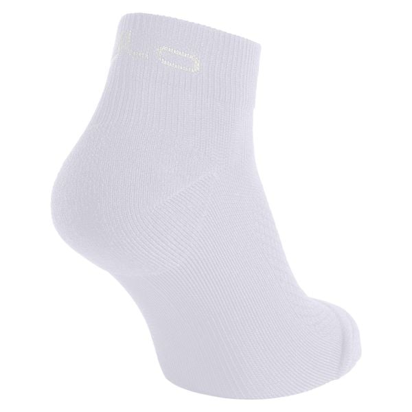 Skarpetki UNI ODLO Socks short ESSENTIAL. Białe skarpetki damskie Odlo, bez wzorów, z elastanu. Za 50.34 zł.