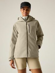 Regatta Kurtka przeciwdeszczowa "Birchdale II" w kolorze beżowym rozmiar: 34. Brązowe kurtki przeciwdeszczowe damskie Regatta, m, bez kaptura. Za 198.10 zł.