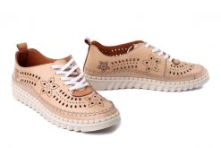 KOCH 168 straw tan, półbuty damskie. Brązowe półbuty damskie KOCH, w ażurowe wzory, ze skóry, bez obcasa. Za 244.90 zł.